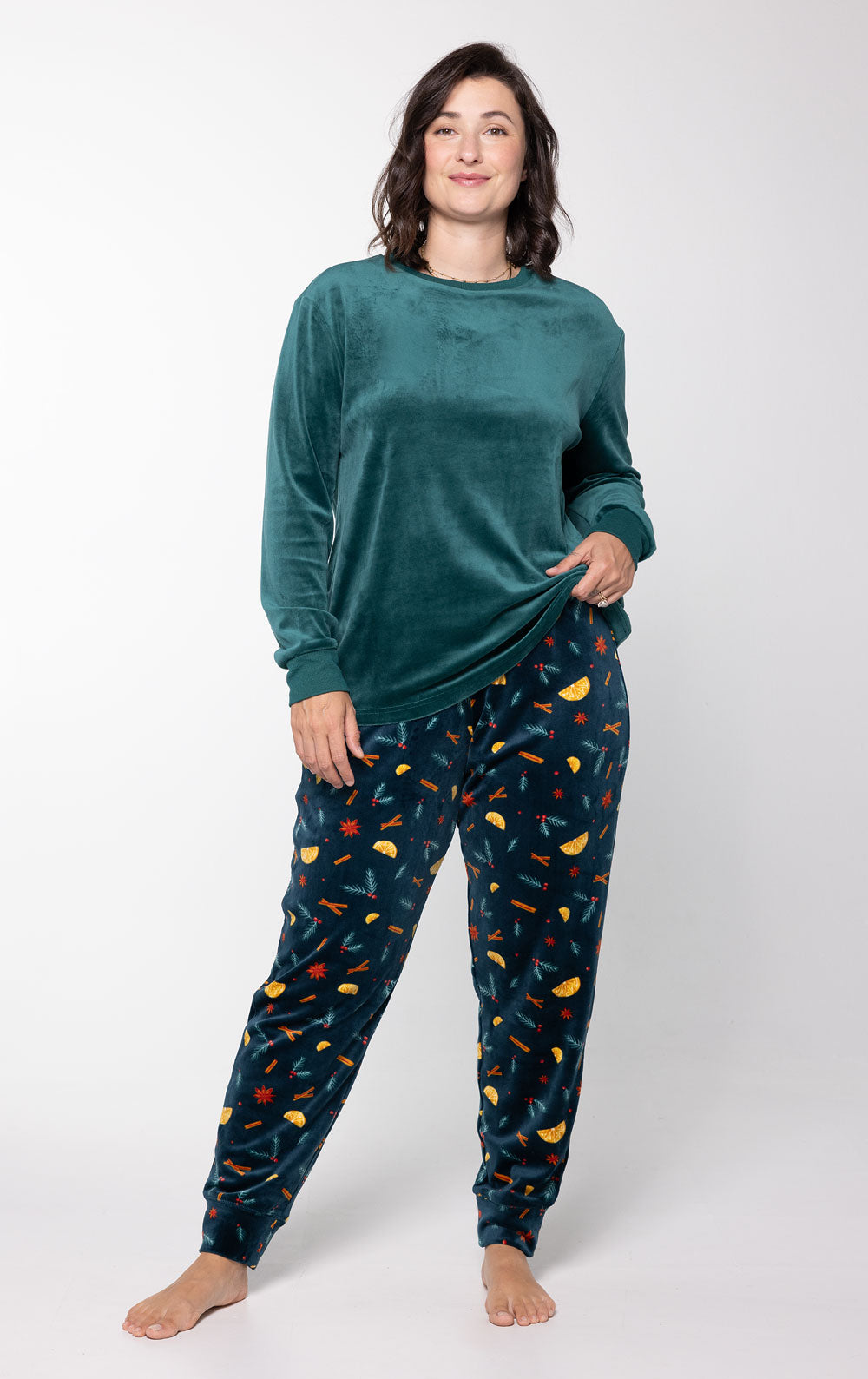 Holiday Garland Women's Velour Pajamas  